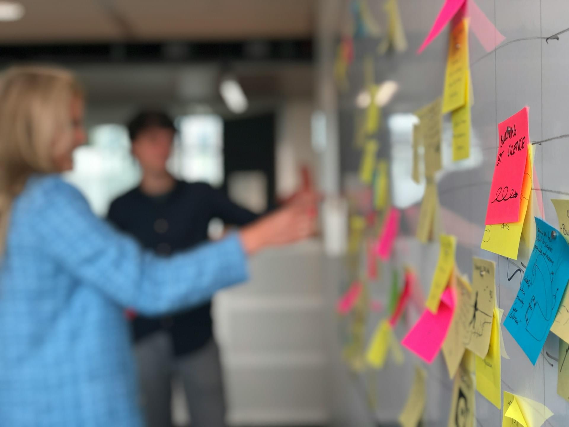 эксперт на встрече